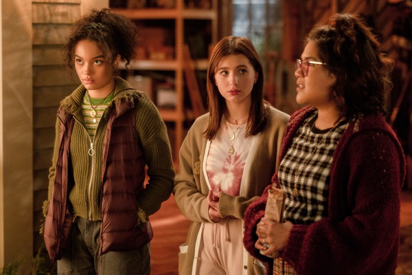 (L-R): Whitney Peak as Becca, Lilia Buckingham as Cassie, and Belissa Escobedo as Izzy in HOCUS POCUS 2, exclusively on Disney+. Photo by Matt Kennedy.
